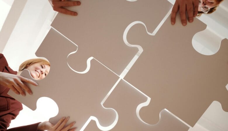 LIDERANÇA – ORQUESTRANDO GENIAIS COMBINAÇÕES